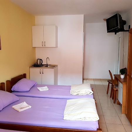 Guesthouse Sun Hostel ブドヴァ エクステリア 写真