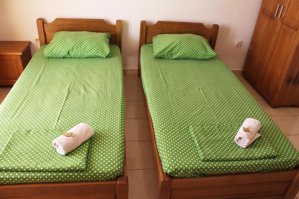 Guesthouse Sun Hostel ブドヴァ エクステリア 写真