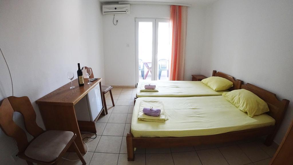 Guesthouse Sun Hostel ブドヴァ エクステリア 写真