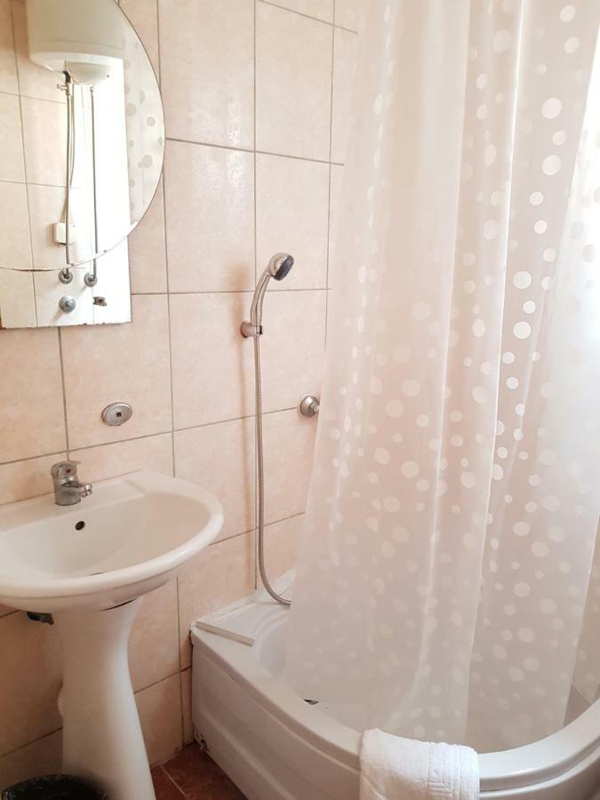 Guesthouse Sun Hostel ブドヴァ エクステリア 写真