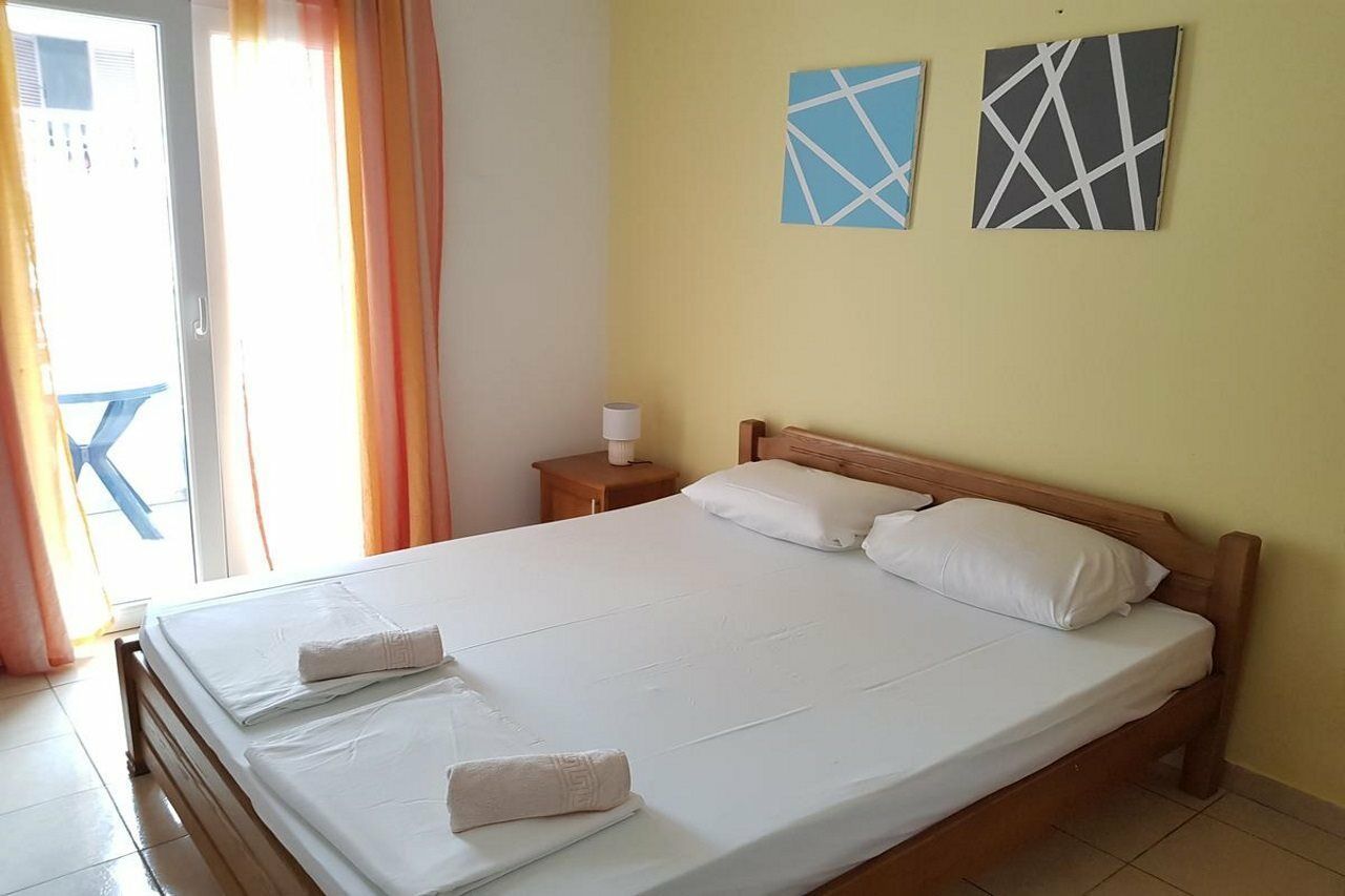 Guesthouse Sun Hostel ブドヴァ エクステリア 写真