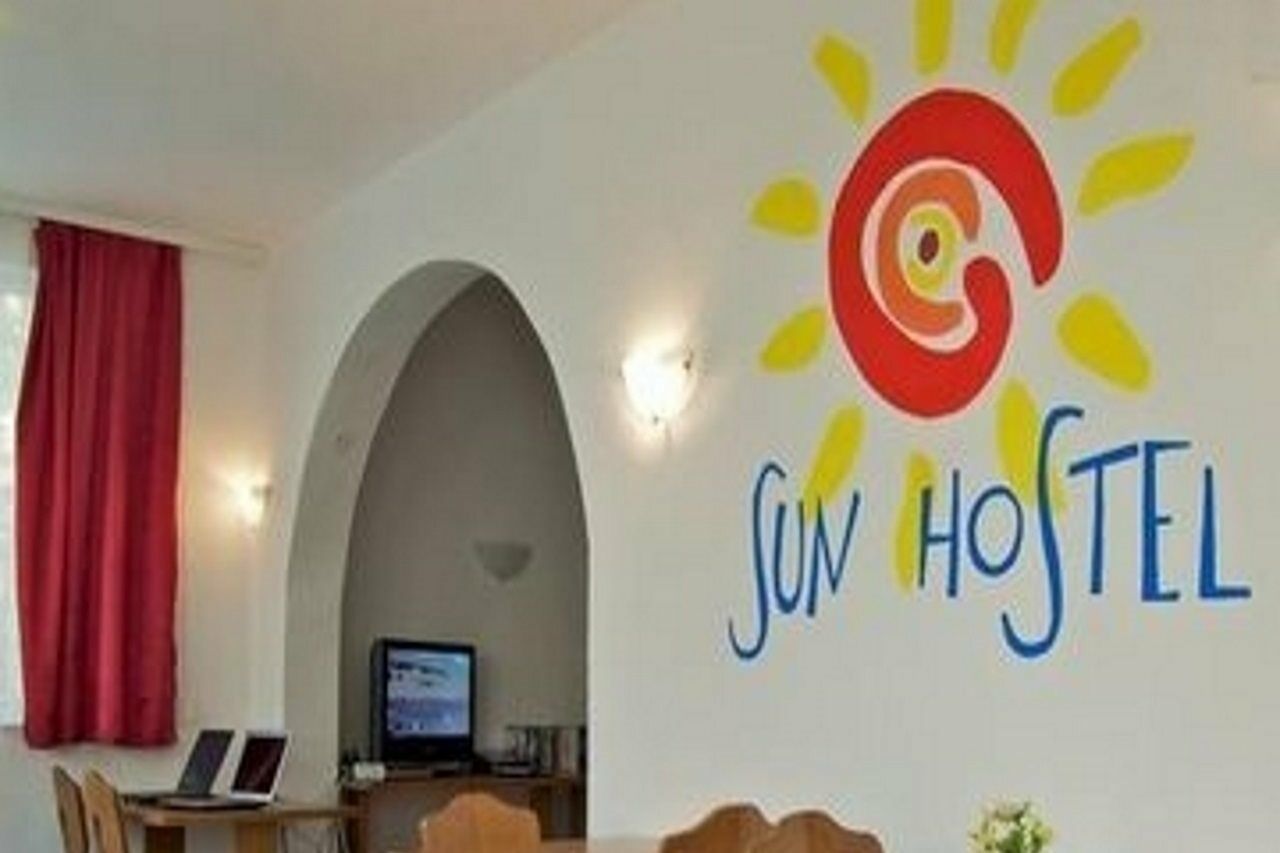 Guesthouse Sun Hostel ブドヴァ エクステリア 写真