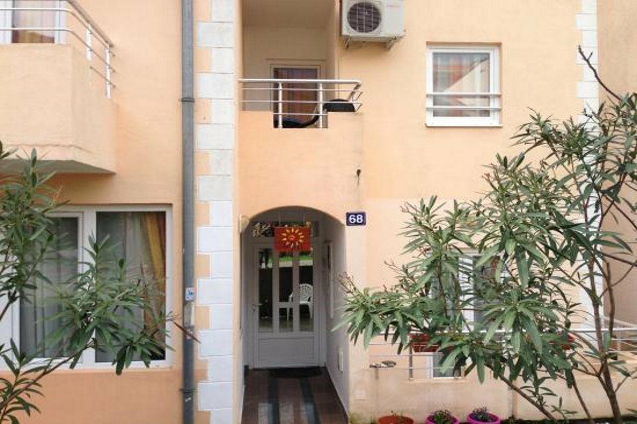 Guesthouse Sun Hostel ブドヴァ エクステリア 写真